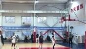 绝平时刻争议判罚：球进入篮圈又反弹出来停在篮脖子上咋算？
